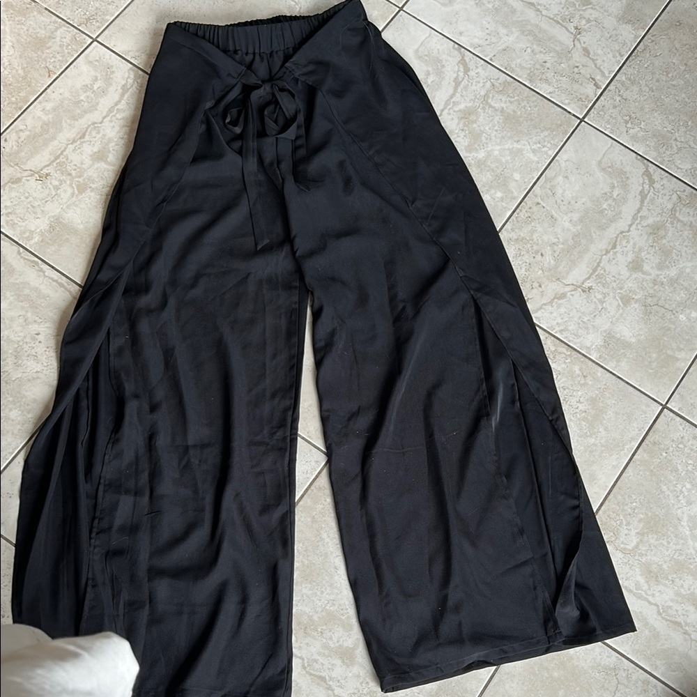 Black Wide-Leg Pants